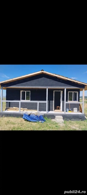 Vând Cabană cu Teren