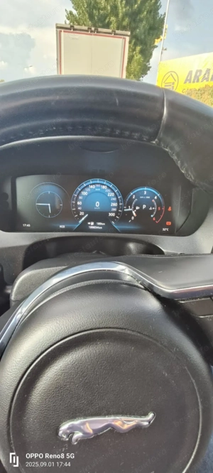 Jaguar F pace - 2016 - imagine 8