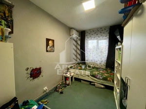 Apartament 3 camere,centrala proprie,boxa,zona Lipovei - imagine 8