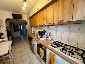 Apartament 3 camere,centrala proprie,boxa,zona Lipovei - imagine 11