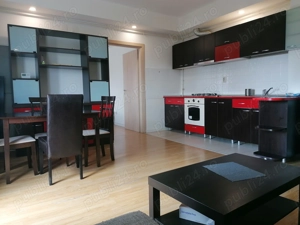 Inchiriez apartament 2 camere Cosmopolis