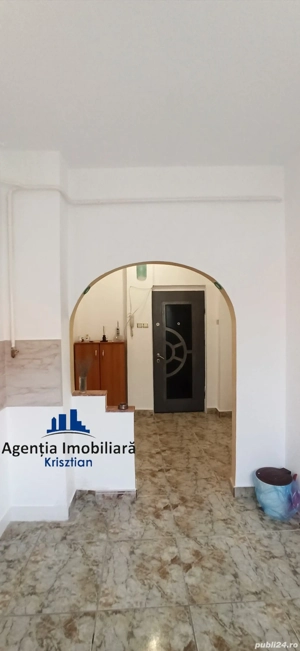 Apartament cu 3 camere de vânzare - Zona străzii Mihai Viteazul  - imagine 4