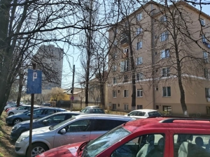 *PROPRIETAR*Inchiriez Garsoniera*Semidecom.*Et. 2 din 4*Sud - Eminescu*