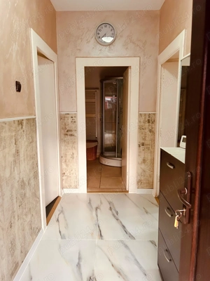 Închiriez apartament 2 camere, și curte proprie - imagine 6