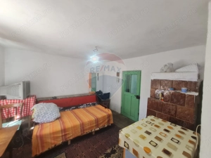 Casă cu 4 camere de vânzare in Jaristea - imagine 2