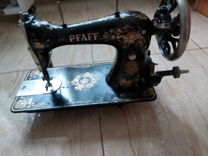 Masina de cusut Pfaff, 100 de ani - imagine 2