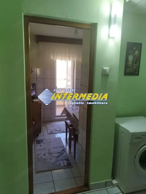 Apartament 2 camere decomandat 54 mp etaj 2 Cetate Stadion - imagine 4