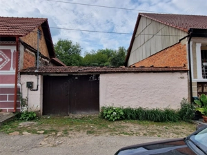 Clocotici Lot de Casa cu amprenta, apa, curent, teren 576 mp. - imagine 2