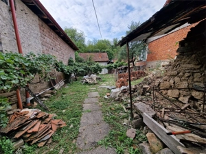 Clocotici Lot de Casa cu amprenta, apa, curent, teren 576 mp. - imagine 3