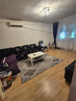Vând apartament trei camere ,zona Apărători Patriei!!