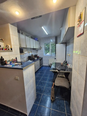 Vând apartament trei camere ,zona Apărători Patriei!! - imagine 3