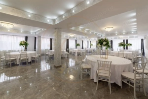 Proprietate cu functiune mixta – evenimente, cazare si spatiu comercial - imagine 2