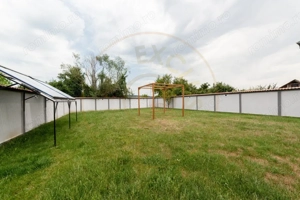 Proprietate cu functiune mixta – evenimente, cazare si spatiu comercial - imagine 12