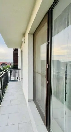 Apartament cu 3 camere decomandate, situat la etaj 2, in Cartier Tractorul