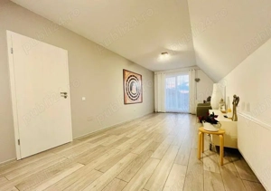 Apartament cu 3 camere decomandate, situat la etaj 2, in Cartier Tractorul - imagine 4