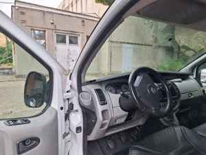 Opel Vivaro 2008 A.C. - imagine 9