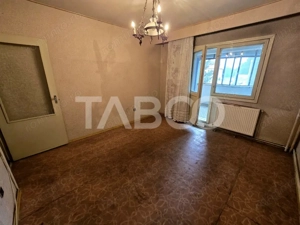Apartament decomandat 4 camere 4 balcoane 2 bai etaj 1 Central Sibiu - imagine 13