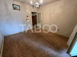 Apartament decomandat 4 camere 4 balcoane 2 bai etaj 1 Central Sibiu - imagine 5