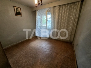 Apartament decomandat 4 camere 4 balcoane 2 bai etaj 1 Central Sibiu - imagine 16