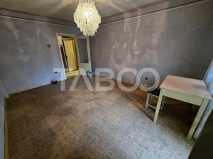 Apartament decomandat 4 camere 4 balcoane 2 bai etaj 1 Central Sibiu - imagine 12