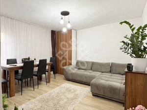 Apartament la curte de vanzare, strada Cardinal Iuliu Hossu Oradea