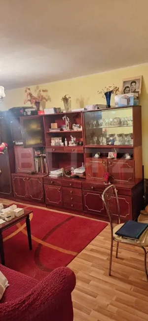 Apartament cu 2 camere, etaj intermediar, Obcini - imagine 2 Apartament cu 2 camere, etaj intermediar, Obcini - imagine 2