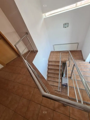 Spațiu comercial   birouri + depozitare   663 mp utili - imagine 3