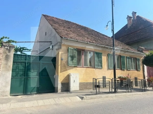 Casă de vânzare în centrul Cisnădiei – oportunitate excelentă!