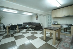 Vila eleganta cu piscina, teren generos si finisaje de calitate - imagine 13