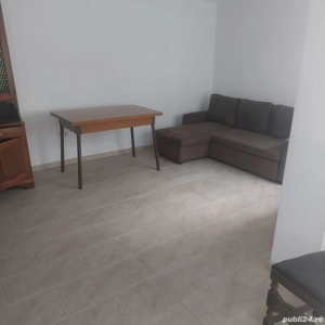 închirieze casa 3 camere zona Delfinariu