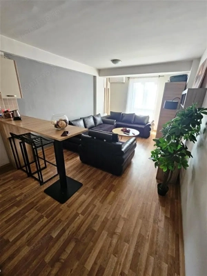 Vanzare garsoniera zona Titan