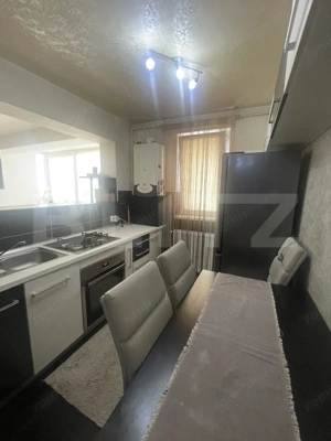 Închiriere apartament 4 camere – zona Lama, etaj 1 - imagine 2