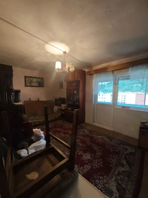 Apartament 2 camere, decomandat, spațios, zonă liniștită, terasă mare și balcon - imagine 5 Apartament 2 camere, decomandat, spațios, zonă liniștită, terasă mare și balcon - imagine 5