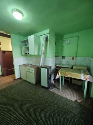 Apartament 2 camere, decomandat, spațios, zonă liniștită, terasă mare și balcon - imagine 2 Apartament 2 camere, decomandat, spațios, zonă liniștită, terasă mare și balcon - imagine 2