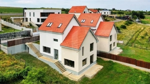 Vila moderna in Salicea, construita cu materiale premium, 245 mp utili