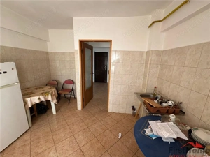 Apartament 2 camere, 60mp + garaj proprietate, etaj 4 cu acoperis