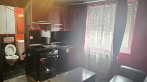Vand garsoniera cu 2 camere in Deva, zona Dacia, etaj 3, situata pe mijloc, amenajata modern, 