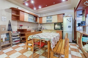 Casa cu curte | Potential pentru rezidenta sau afacere| Aparatorii Patriei - imagine 15