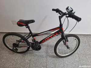 Vând bicicletă de baiat