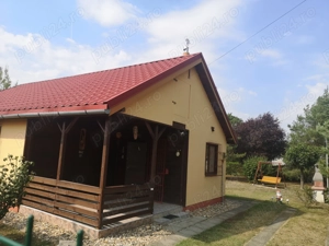 Vand casa vacanta lemn la Otvesti