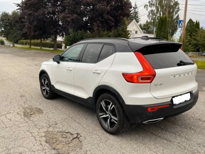Volvo XC40 2.0 diesel 150 cp - imagine 10