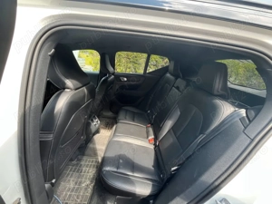 Volvo XC40 2.0 diesel 150 cp - imagine 8