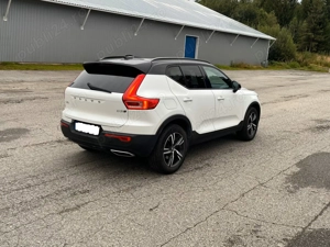 Volvo XC40 2.0 diesel 150 cp - imagine 9