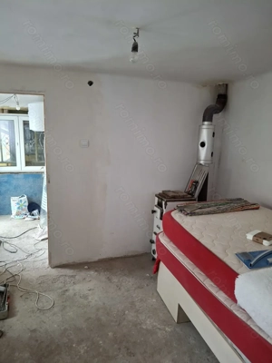 Casă de vanzare  in comuna Potlogi . - imagine 5