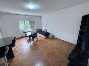 Ap 2 camere decomandate , zona  Medicina