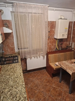 Inchiriere apartament 3 camere metrou 1 Decembrie, centrala proprie - imagine 8