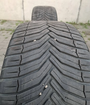 Vand doua anvelope iarna Michelin CrossClimate 225/40/R18 92Y, pret total 350 lei - imagine 2