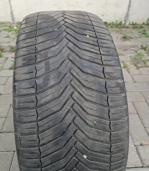 Vand doua anvelope iarna Michelin CrossClimate 225/40/R18 92Y, pret total 350 lei - imagine 3