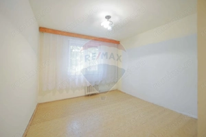 Apartament cu 3 camere decomandate de vânzare, Rogerius zona Podului