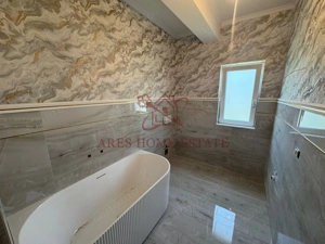 Duplex modern pe parter, 3 camere, 2 băi și terasă de 25 mp – Giarmata - imagine 9